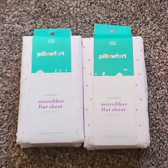 Pillowfort Microfiber Twin Flat Sheet Bundle - Picture 1 of 6